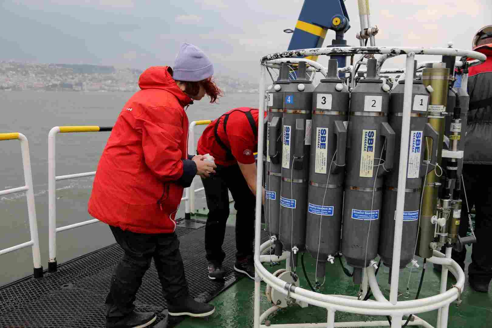 İzmit Körfezinde su kalitesine yakın takip