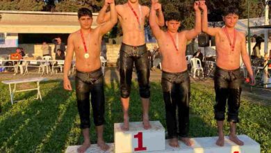 İzmitli pehlivanlar Yalova’da madalyaları topladı