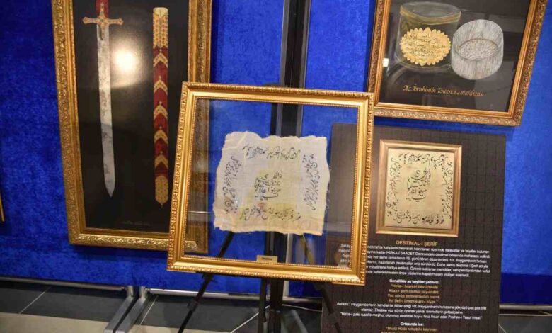 Kartepe'de Kutsal Emanetler Sergisi Açıldı