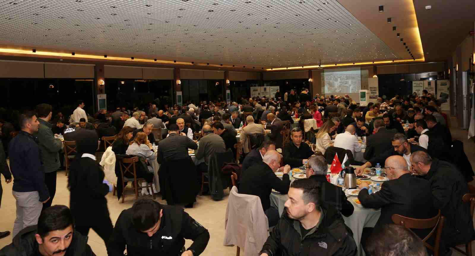 Vali Yavuz’dan KOTO ailesine teşekkür-