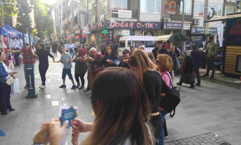 İzmit güle oynaya seçime gidiyor-