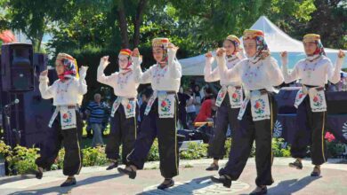 13. Bahar Şenliği Kavaklı Sahili Anfide Başladı
