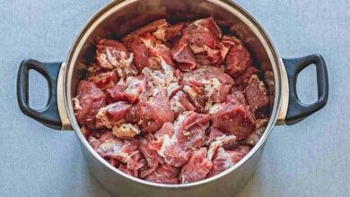 Büyükbaş etleri 15-36 saat, küçükbaş etleri 12-24 saat dinlendirilmeli