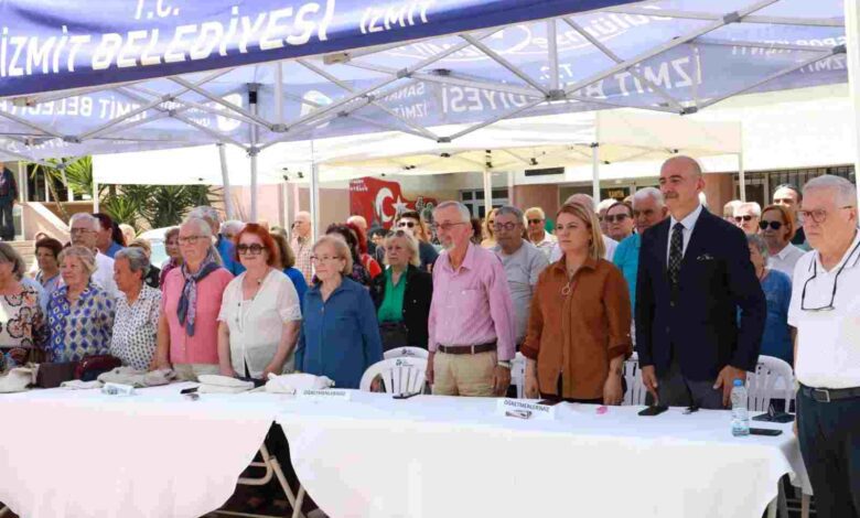 İzmit Lisesi Mezunları geleneksel 24. pilav günü etkinliği