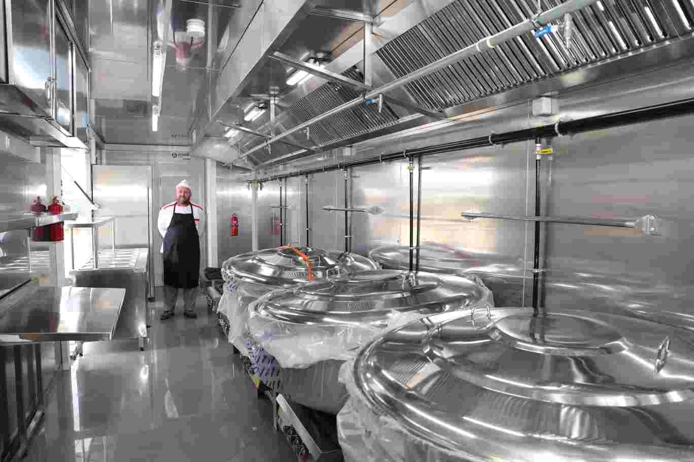 Mobil Aşevini İzmitlilere tanıttı