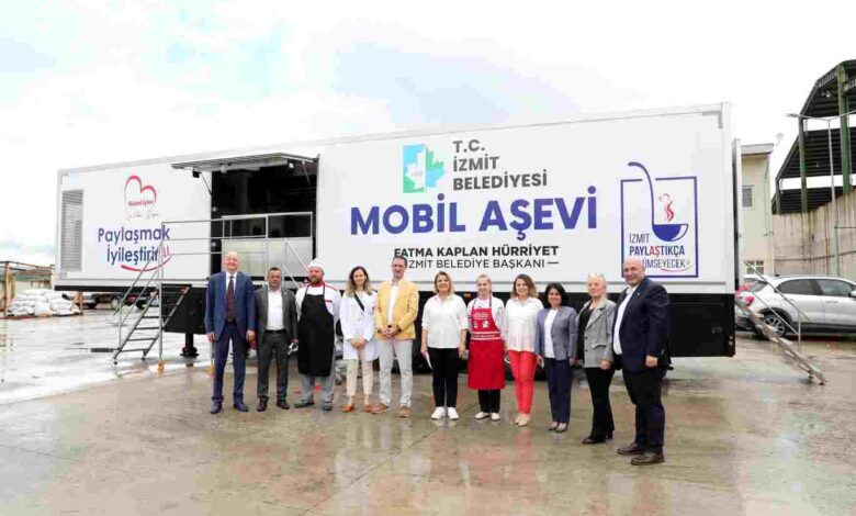 Mobil Aşevini İzmitlilere tanıttı
