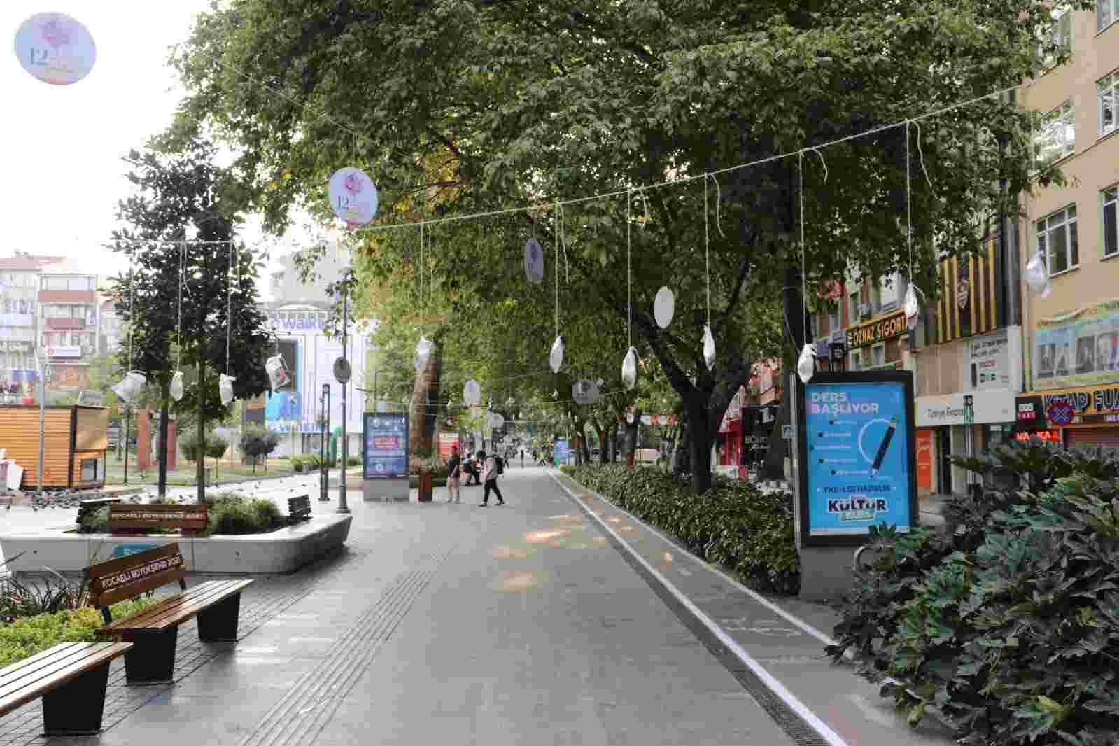 İzmit’te ağaçlar pişmaniye açtı