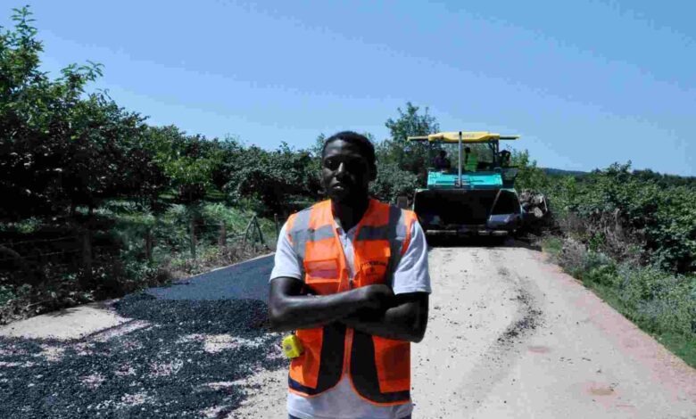 Togolu Fousseni, Kandıra yollarında staj yapıyor