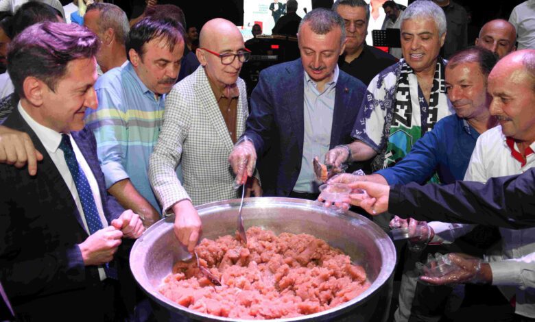 21. Helva Şöleni, Cengiz Kurtoğlu ile şenlendi