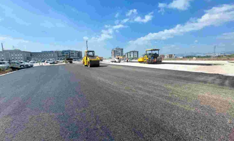 Kartepe Kent Meydanı otoparkı asfaltlandı