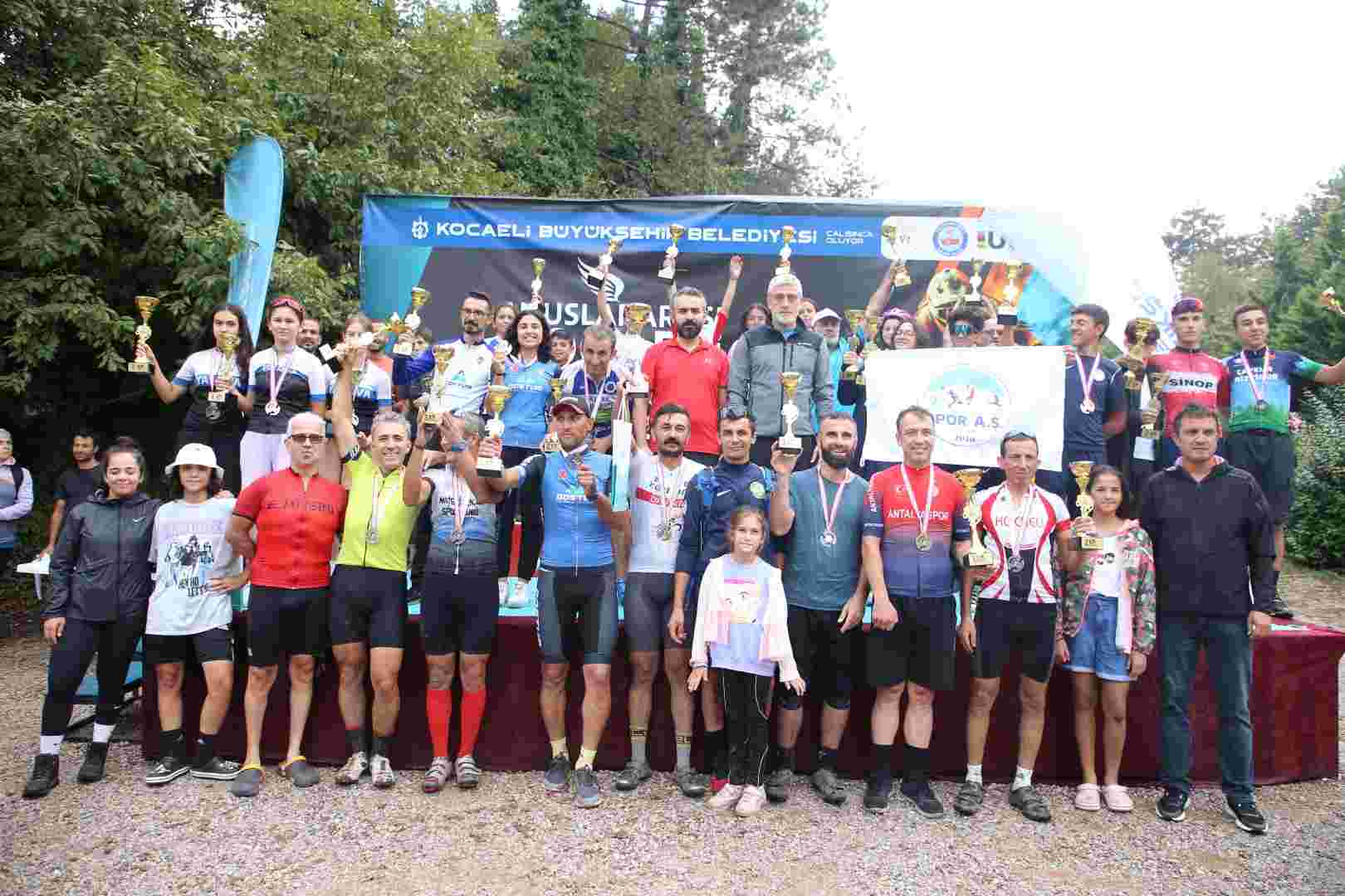 Kocaeli’de Uluslararası Dağ Bisikleti Kupası Yarışları tamamlandı