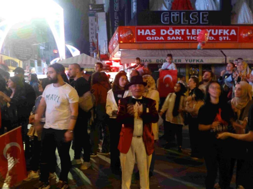 100. Yıl Kortejine binlerce Cumhuriyet aşığı katıldı