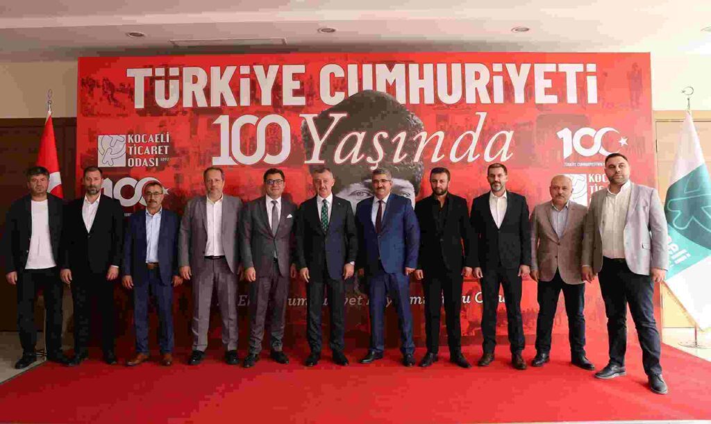 Cumhuriyet’in 100. Yılında KOTO kırmızı- beyaza boyandı