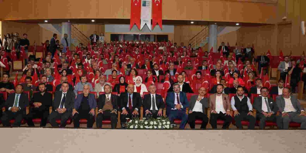 Cumhuriyet’in 100. Yılında KOTO kırmızı- beyaza boyandı