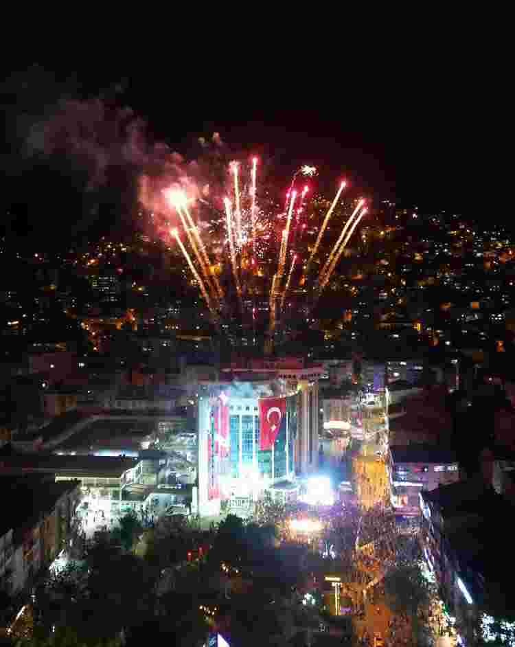 100. Yıl Kortejine binlerce Cumhuriyet aşığı katıldı