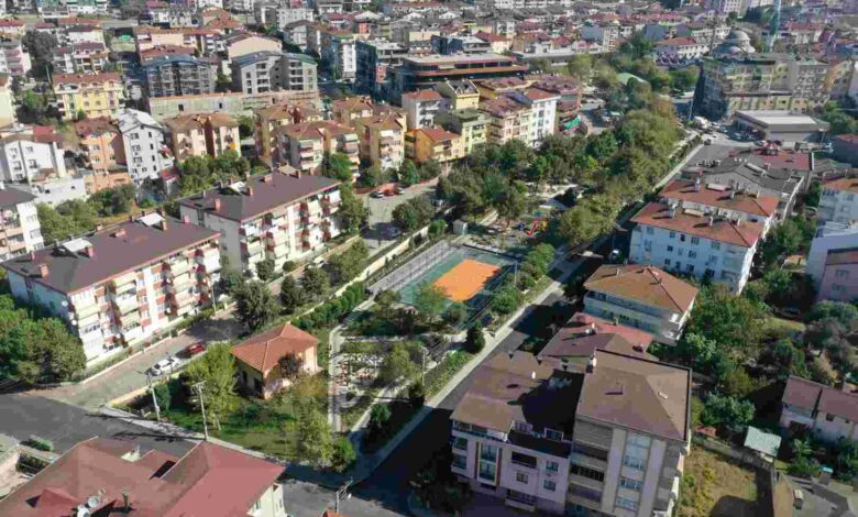 Körfez Yarımca Meydanı gün yüzüne çıkıyor