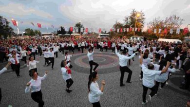 Kültür Tepesinde özel zeybek gösterisi