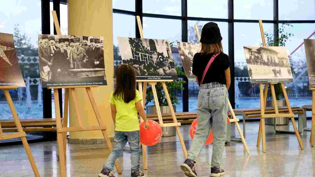 Özdilek Kocaeli Cumhuriyetimizin 100. yılını Coşku İle Kutladı