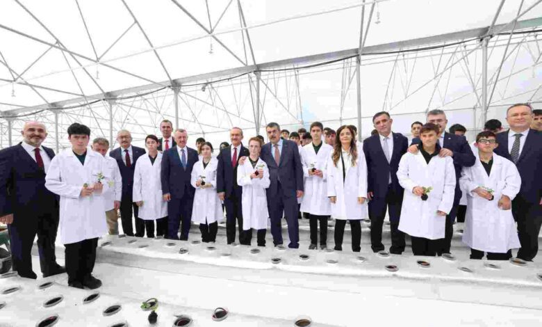 Yeni Nesil Organamineral Topraksız Tarım Ar-Ge Serası