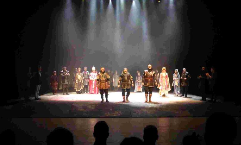 Kılıçarslan Denizli’de ayakta alkışlandı