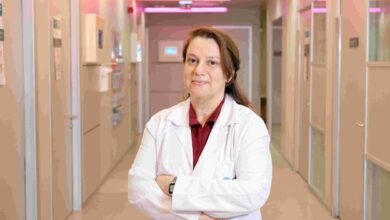 Yan yatanlarda boyun, sırt ve bel ağrıları daha az görülüyor