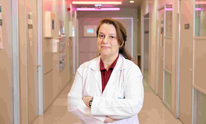 Yan yatanlarda boyun, sırt ve bel ağrıları daha az görülüyor