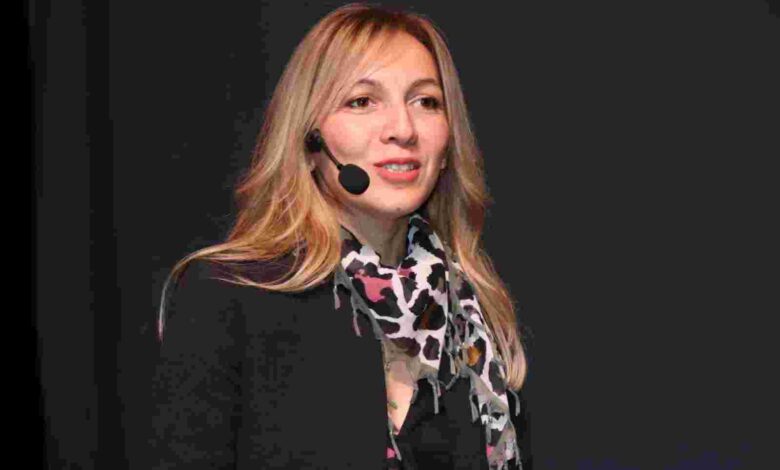 Prof. Dr. Tuna Şare Ağtürk