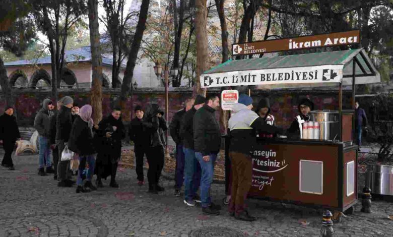 Sıcak çorba hizmeti