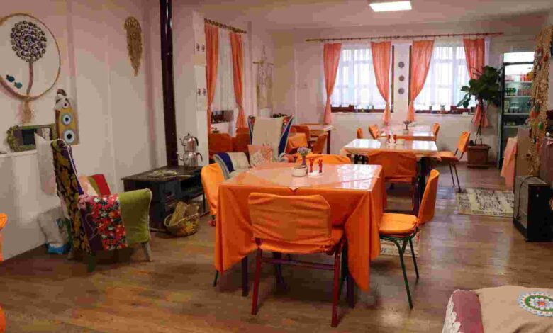 Çınar Kahvaltı Evi kış mevsiminde de misafirlerini ağırlamaya devam ediyor