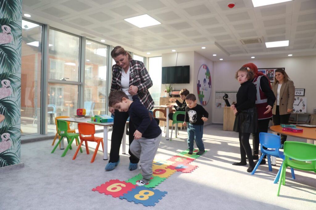 Bu Alan Kuşaklar Arası Yaşam Merkezine dönüştü