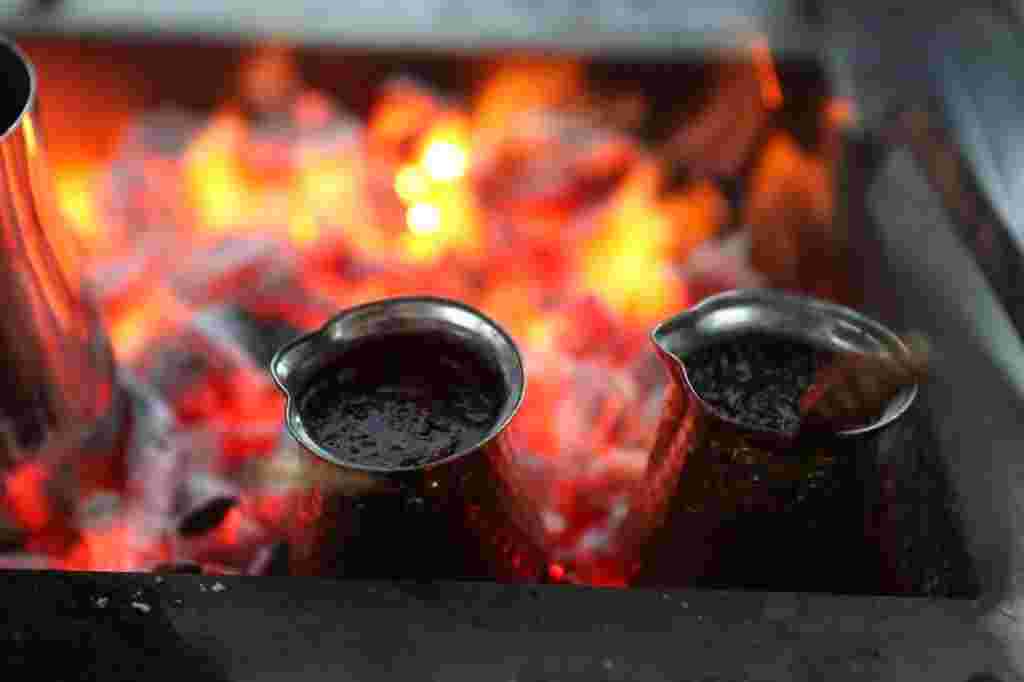 İzmitliler “Altı Asırlık Hatır Türk Kahvesi” Sergisinde buluştu