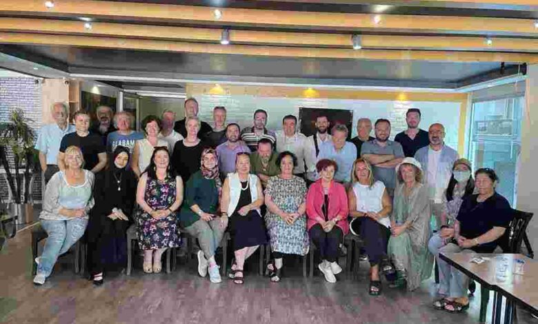 Kocaeli Yayıncılar ve Kitapçılar Derneği Hataylı Depremzedeleri Unutmadı