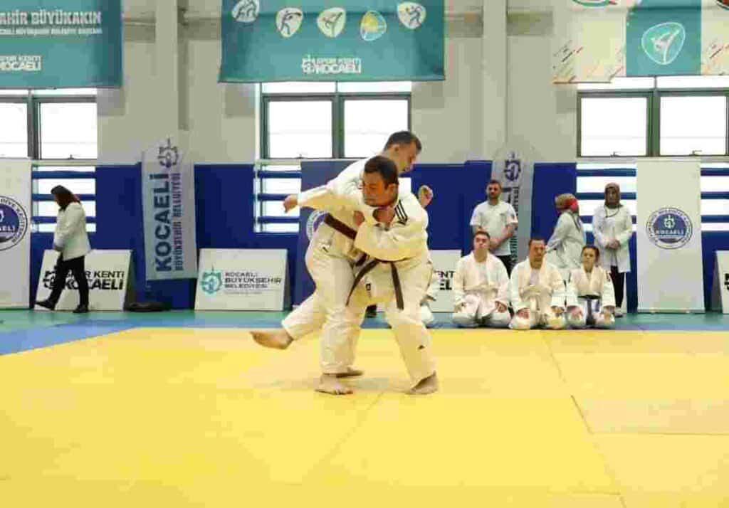 Özel sporculardan görkemli gösteri