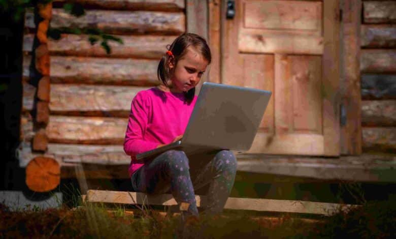 İş Bankası’nın 100. Yılında “100 Köye İnternet”