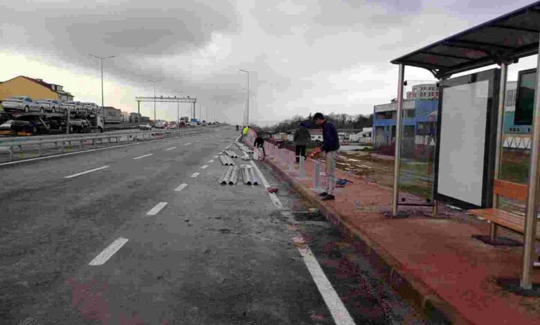 TEM Otoyolu üzerindeki menfez yıkılıyor