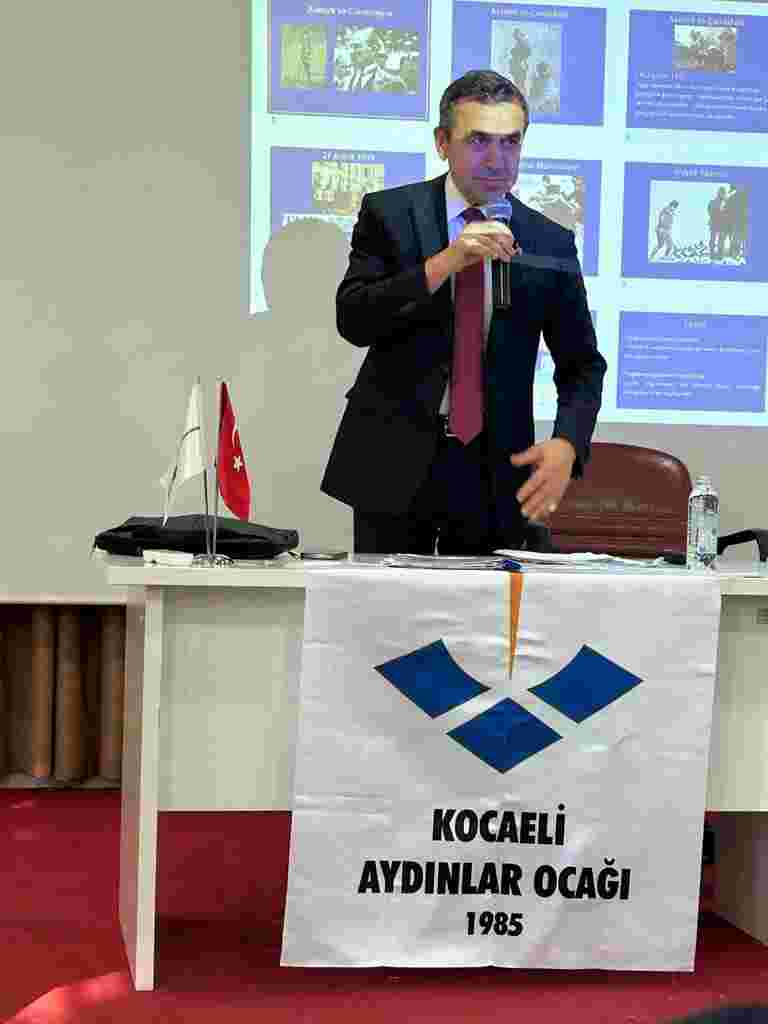 Yazar Dr. Naim Babüroğlu Konuştu, Konuklar Gözyaşlarını Tutamadı