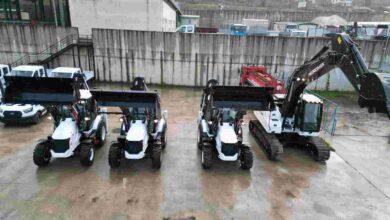 4 yeni iş makinesini daha İzmit halkına kazandırdı