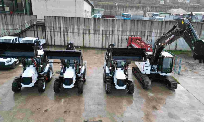 4 yeni iş makinesini daha İzmit halkına kazandırdı