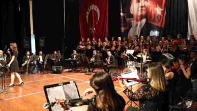 Cumhuriyet Kadınları Korosundan muhteşem konser