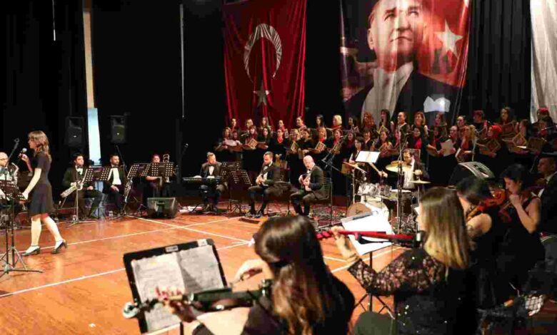 Cumhuriyet Kadınları Korosundan muhteşem konser