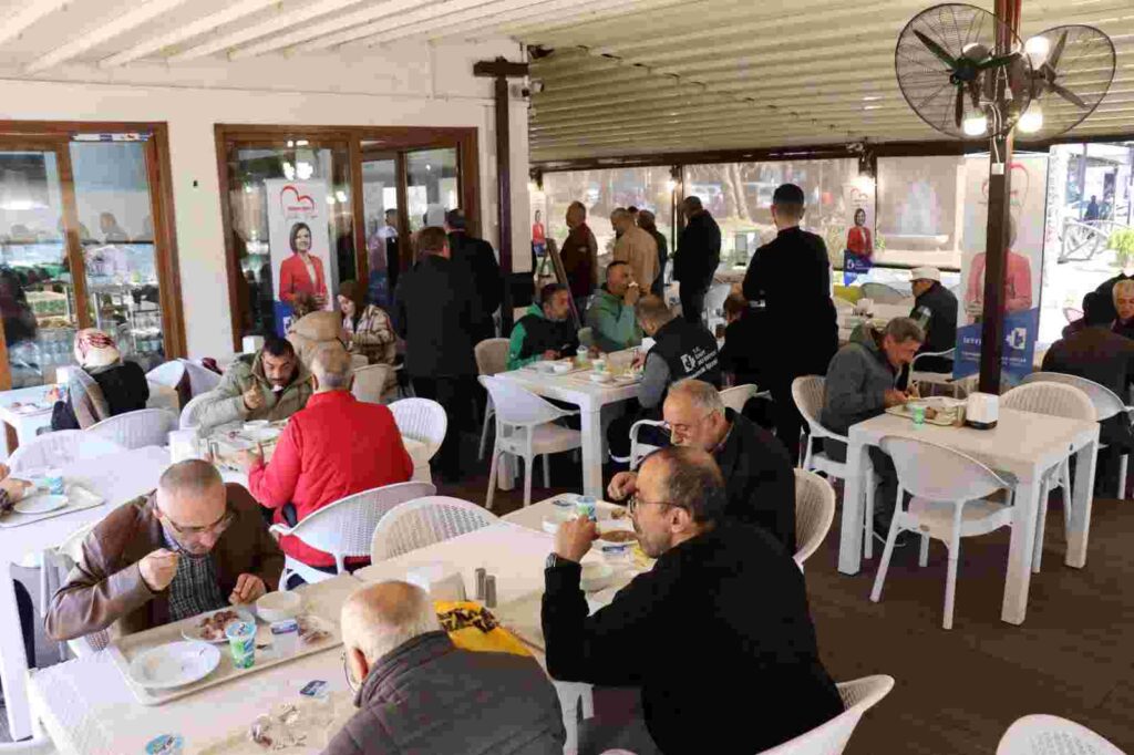  İzmit Kent Lokantası hizmete açıldı