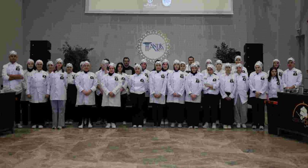 Liseli şefler Gastro Genç’te yeteneklerini sergiledi