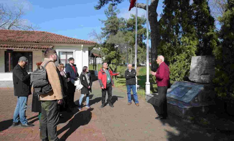 Macar gazetecilerden dostluk vurgusu