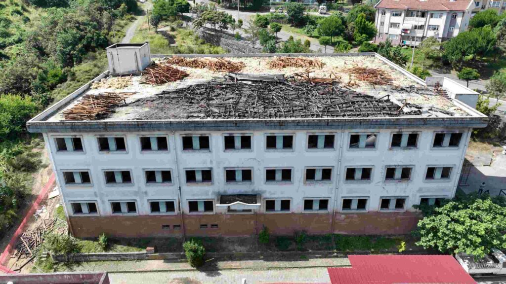 Atıl haldeki iş merkezi, eğitim yuvasına dönüştü