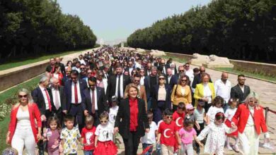 Başkan Hürriyet, Ata’nın huzuruna çıktı