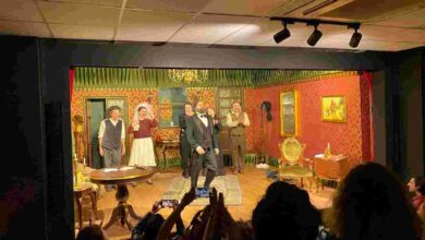 İzmit Belediye Tiyatrosu perdelerini ‘İzdivaç’ ile açtı