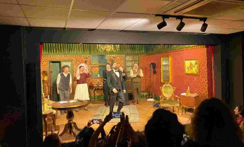 İzmit Belediye Tiyatrosu perdelerini ‘İzdivaç’ ile açtı