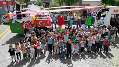 Kartepeli minikler bayram coşkusunu doyasıya yaşadılar