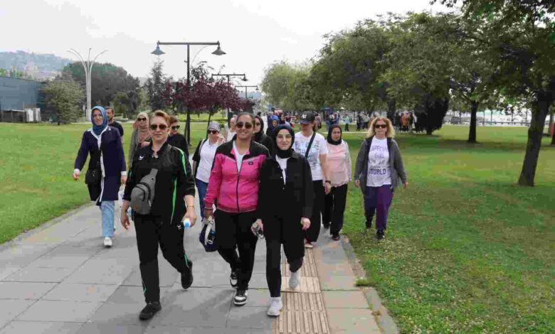 İzmit’te Sağlıklı Yaşam Yürüyüşüne yoğun ilgi