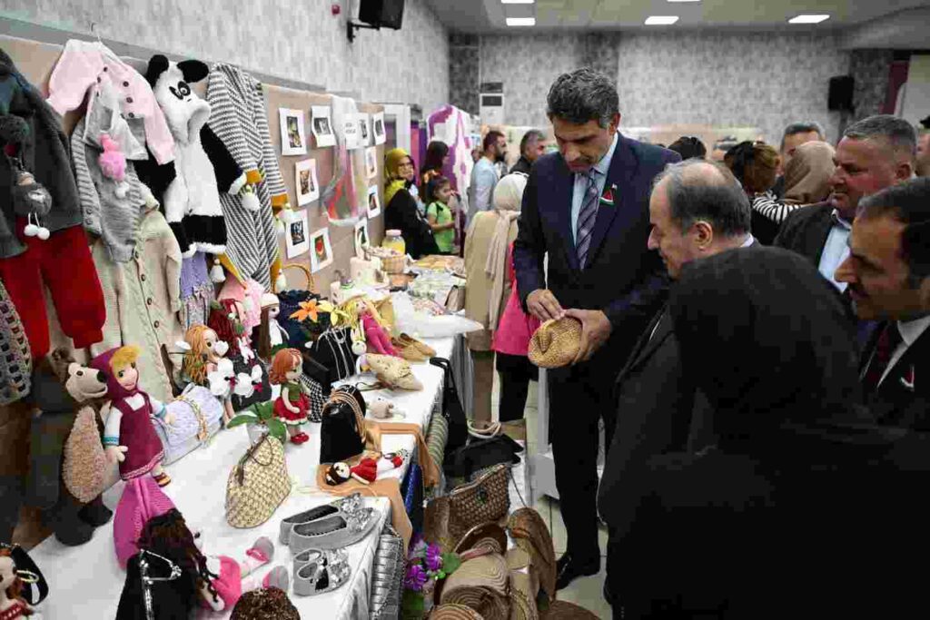 KARMEK Yıl Sonu Sergisi Hayran Bıraktı